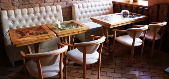 Деревянная мебель для кафе и баров